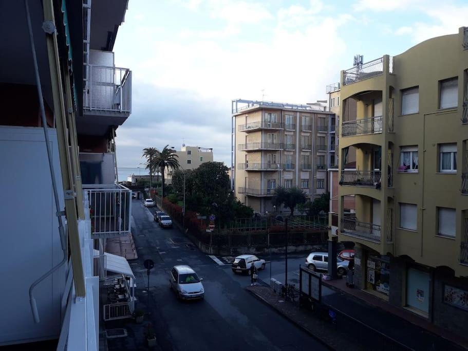 Appartamento Vittoria Pietra Ligure Exterior photo